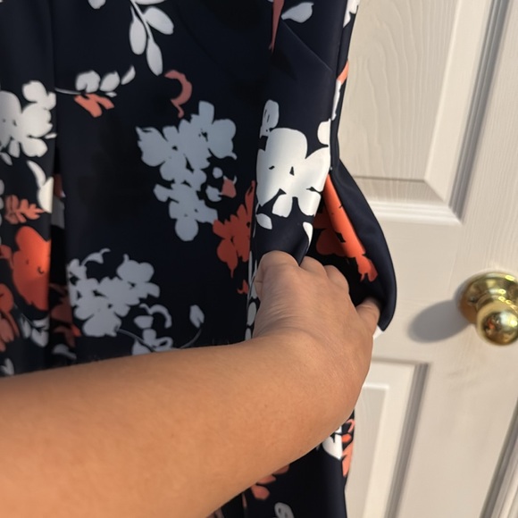 Women's Vince Camuto Blue Floral Dress Size 12 Lining - Picture 6 of 7